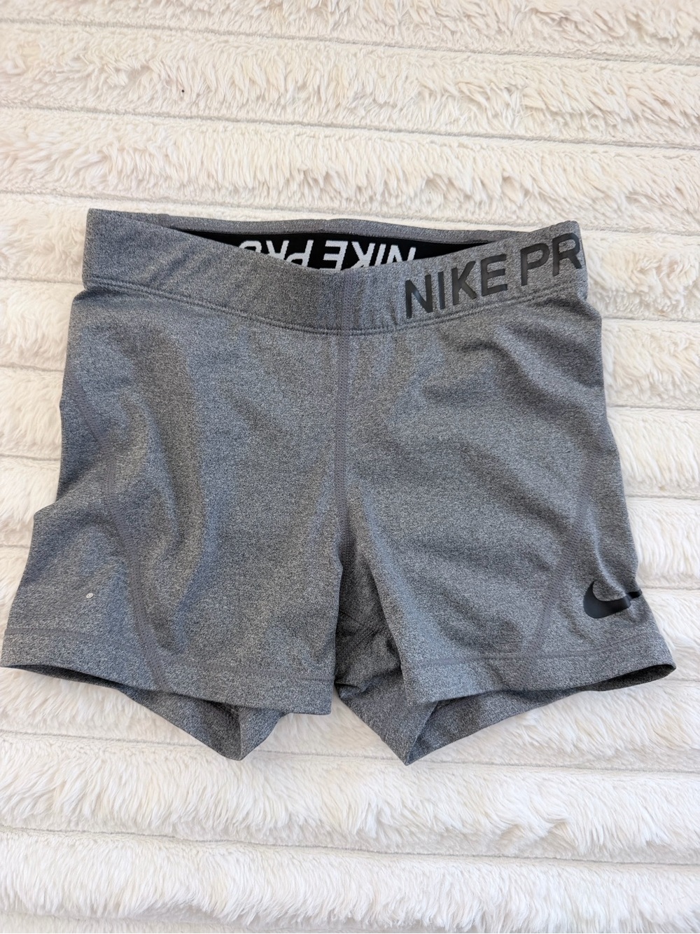 Nike Pro Women's Gray Performance Shorts XS